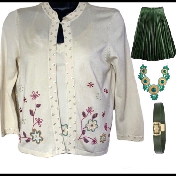 Easel cream floral sequinned cardigan with cream top size S - Picture 11 of 11